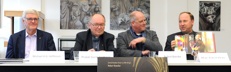 Michael H. G. Hoffmann, Prälat Gerd Bachner, Autor Robert Boecker und Dom- und Stadtdechant Monsignore Robert Wagner (v.l.n.r.)