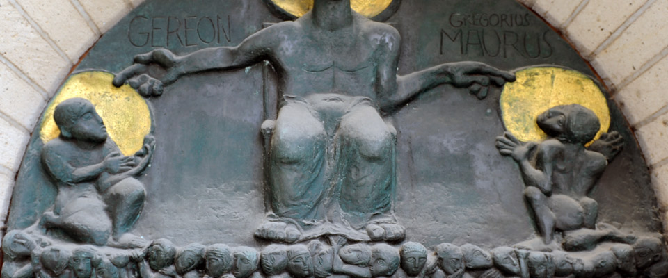 Figuren am Portal der Kölner Kirche St.-Gereon