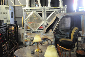 Hinter der Kulisse, tb