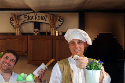 Burg Satzvey, Stockbrot im Angebot, Foto Tobias Büscher Stockbrot